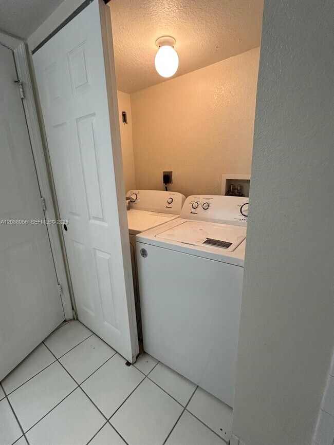 Building Photo - 15460 SW 284th St
