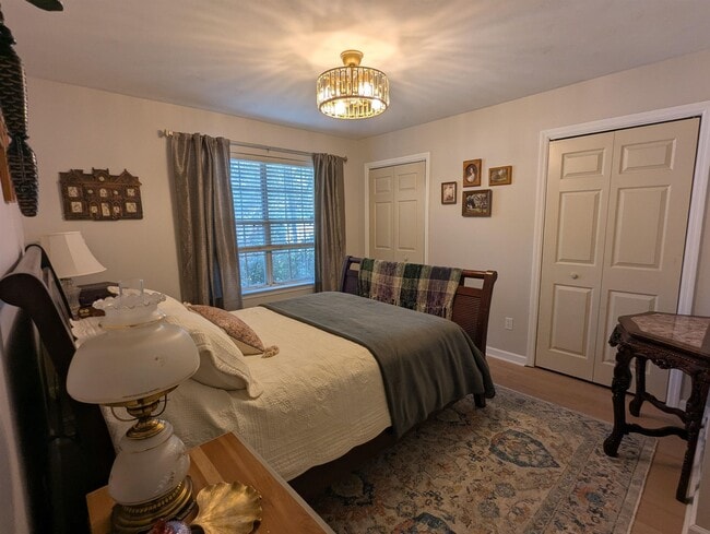 Building Photo - 2587 Yarmouth Ln