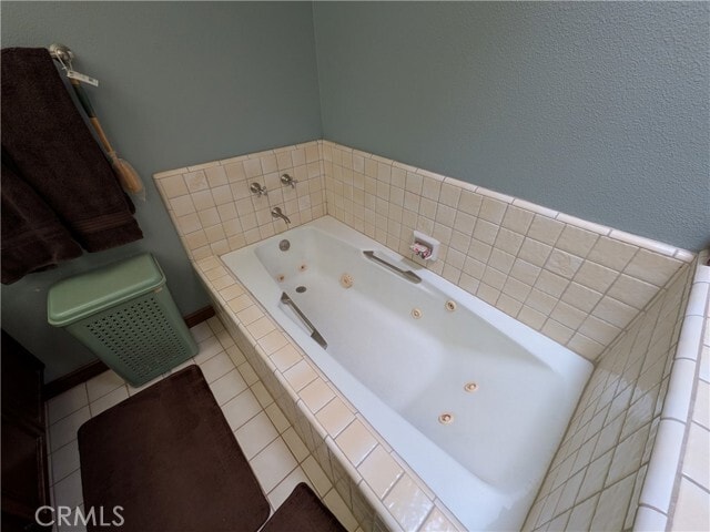 Building Photo - 1209 S Catalina Ave