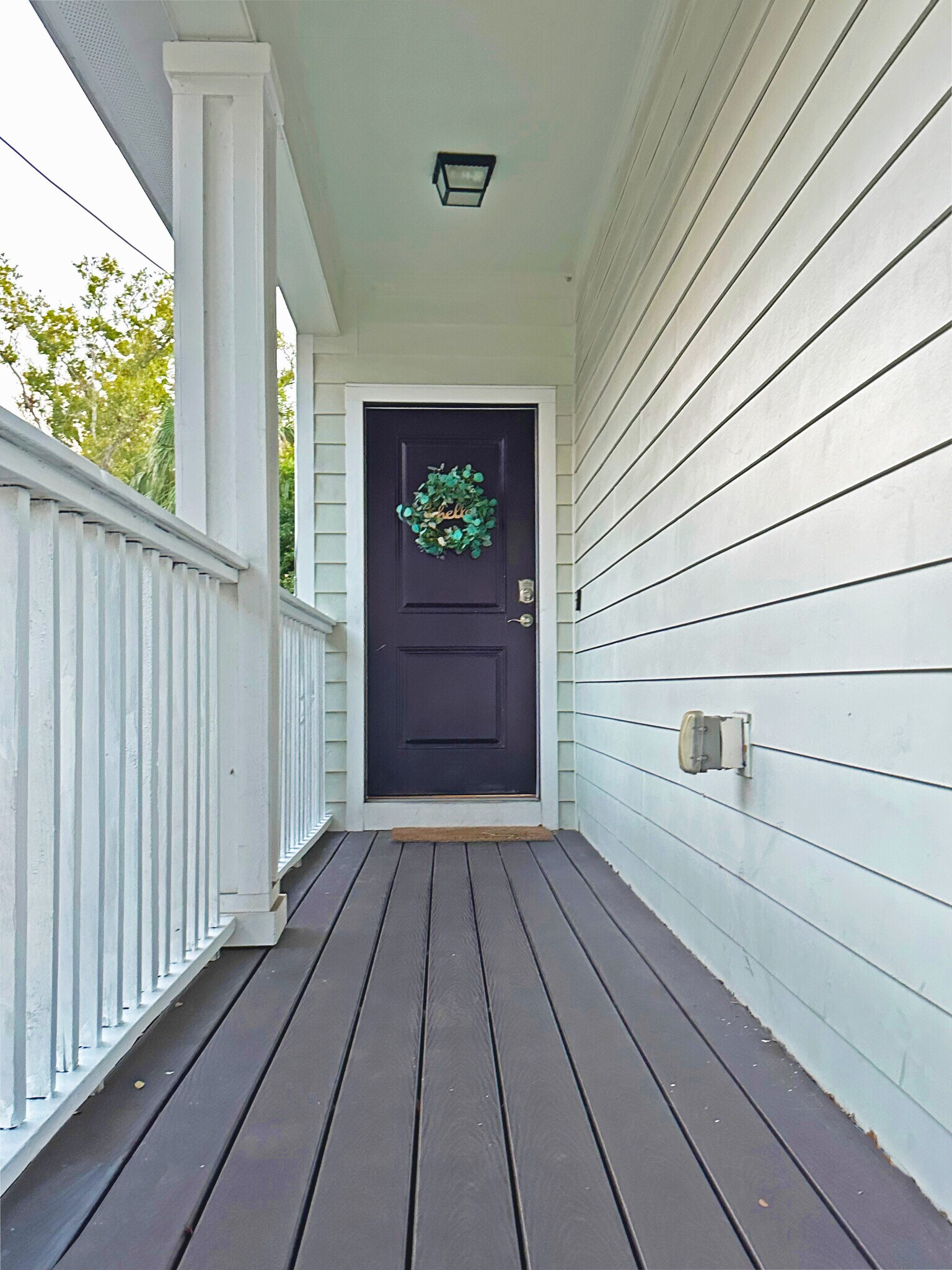 Walkway and front door. - 1736 W Walnut St