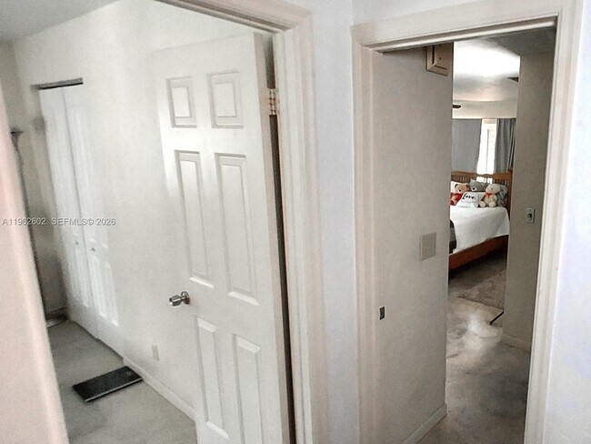 Building Photo - 10646 Barn Rd