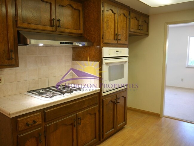 Building Photo - 6319 St James Dr
