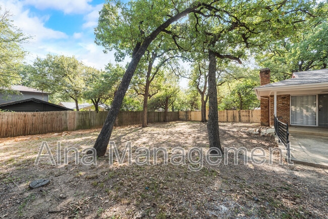 Building Photo - 7320 Monterrey Dr