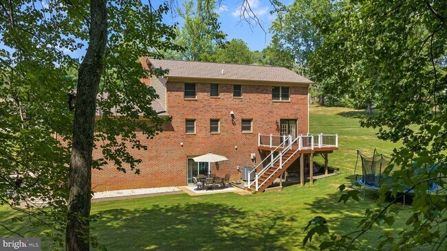 Building Photo - 6 Roseville Ct