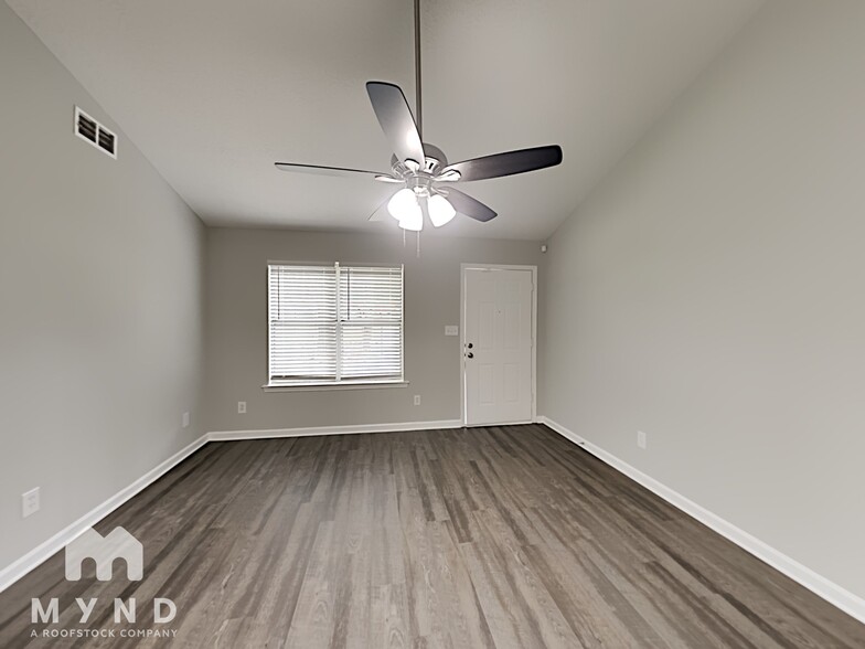 Building Photo - 189 Peach Forest Pl