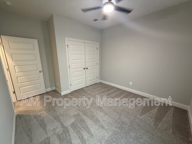 Building Photo - 102 Ancona Ln