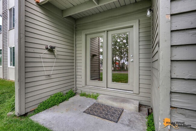 Building Photo - Cozy Condo for Rent in East Anchorage!