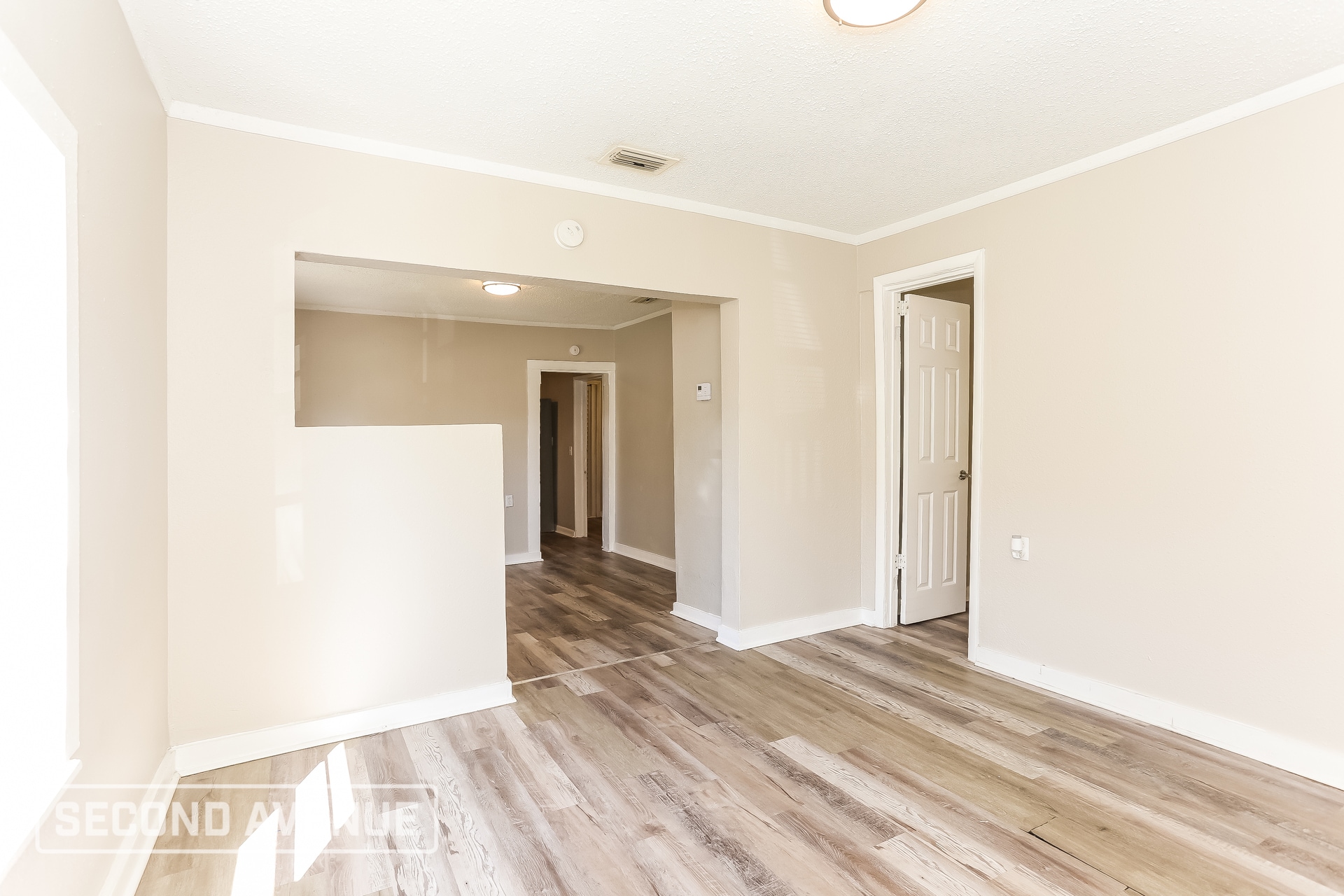 Building Photo - 2011 W 15th St