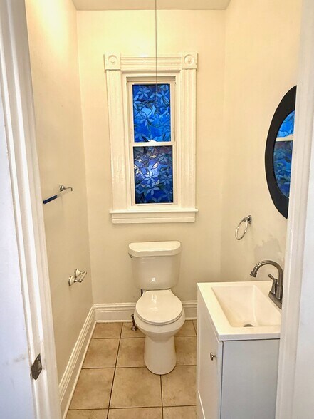 Powder Room - 246-248 Richard St