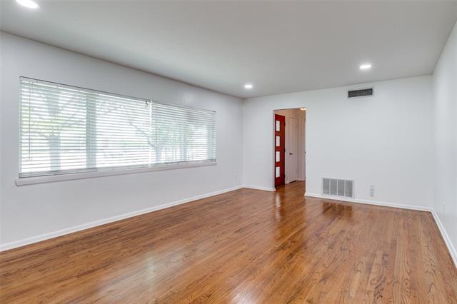 Building Photo - 6418 E Lovers Ln