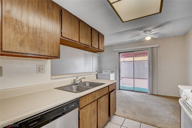 Building Photo - 401 N Lamb Blvd