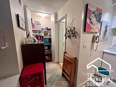 Building Photo - 744 W Gordon Terrace