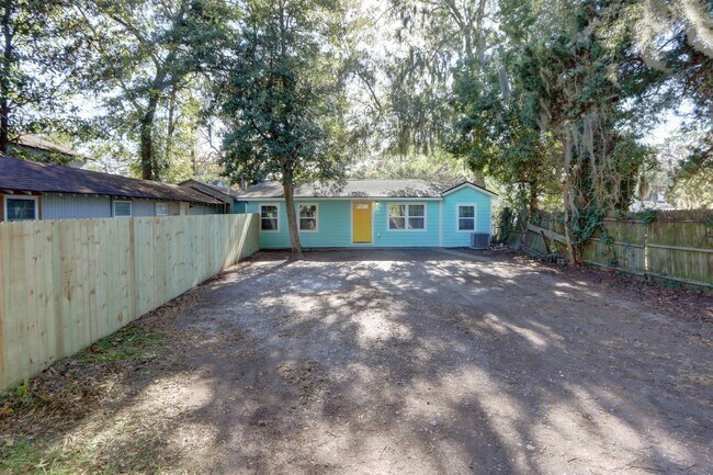 Building Photo - 2109 E 36th St