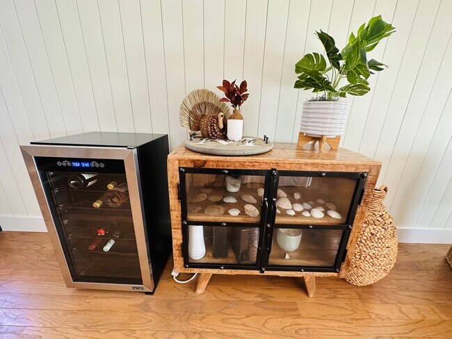 Building Photo - 12274 1st St W