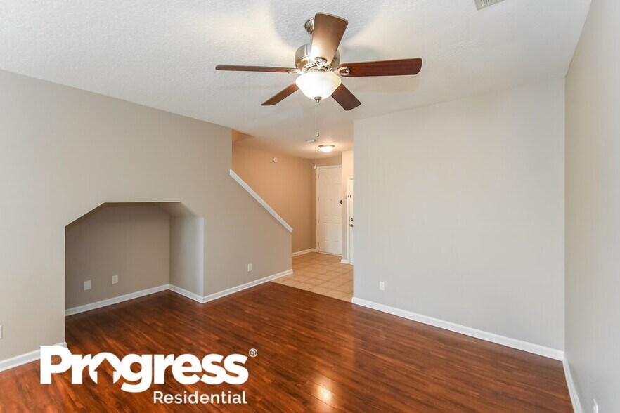 Building Photo - 2326 Sunset Bluff Dr