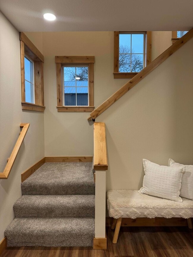 Building Photo - Brand New Private Bella Ridge 4 Bedroom 2.5 Bath Home Near Golf and Lewis & Clark Elementary School