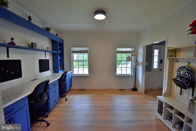 Building Photo - 34 Ashcroft Dr
