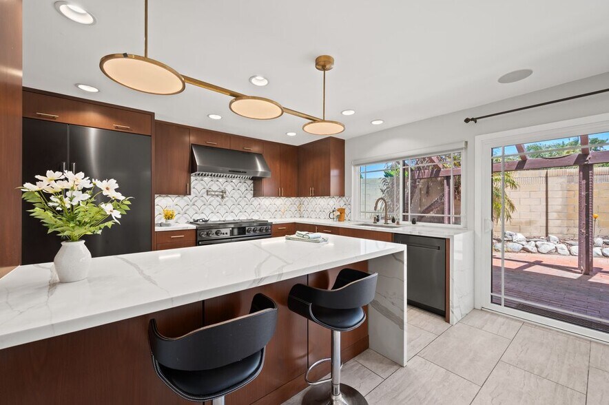 Building Photo - 9462 Pier Dr