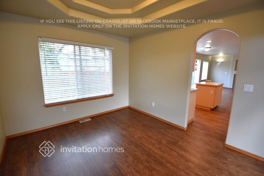 Building Photo - 6527 32nd Pl NE