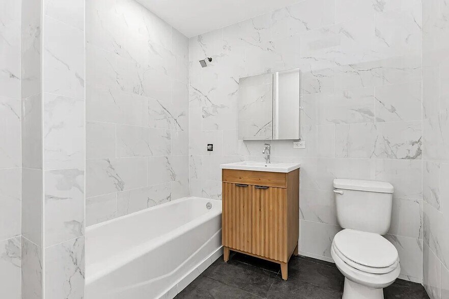 Building Photo - 36-45 31st Street