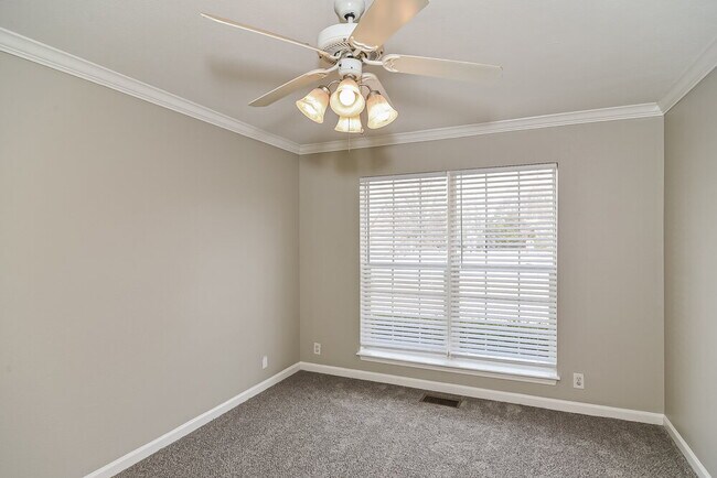 Building Photo - 1825 Rory Cove