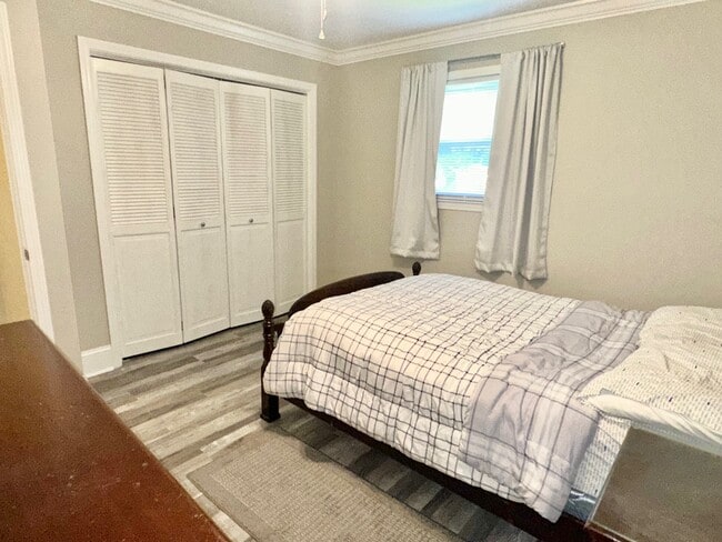 Building Photo - 1205 Furches Ave