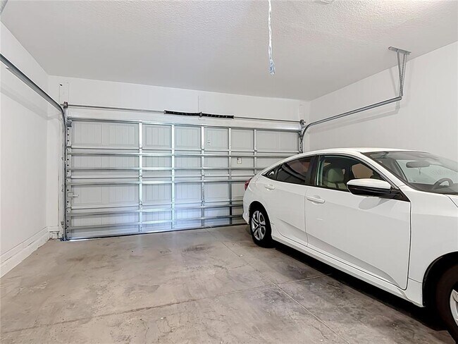 Building Photo - 2542 Grey Hawk Dr