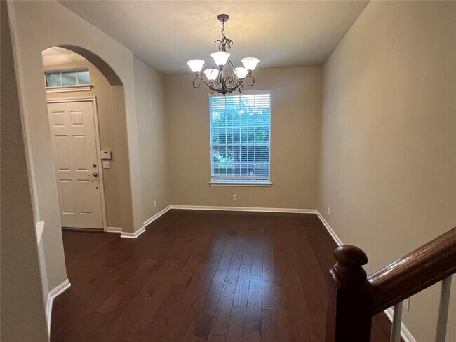 Building Photo - 9325 Bavaria Ln