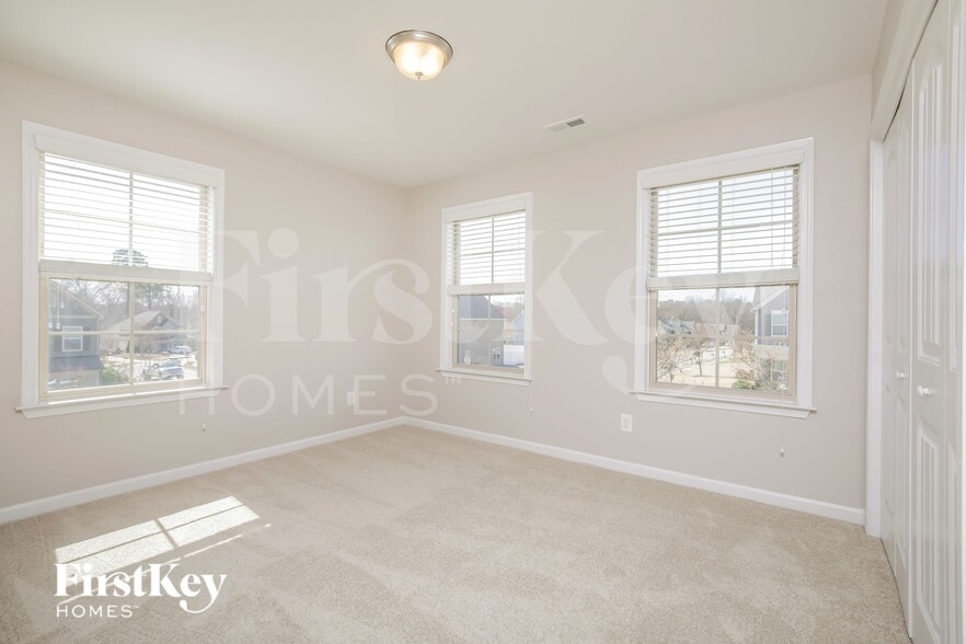 Building Photo - 5105 Sleepy Falls Run