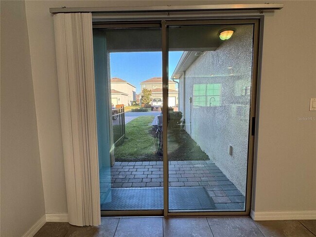 Building Photo - 10070 Tawny Mdw Aly