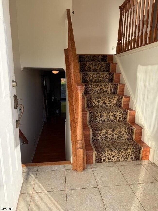 Building Photo - 518 Downer St