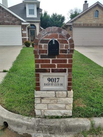 Building Photo - 9017 Racquet Club Dr