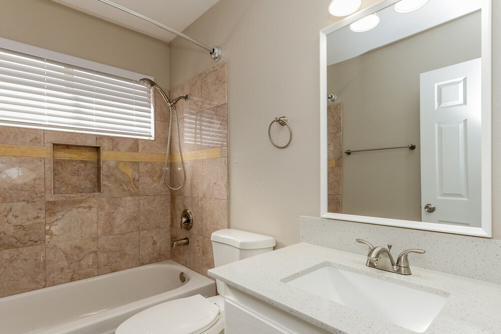 Building Photo - 229 Comanche Ct