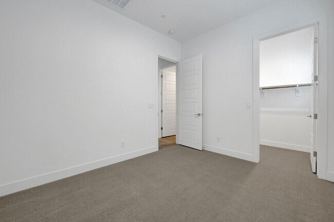 Building Photo - 281 Gandara St