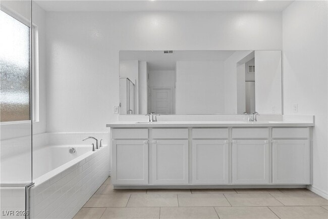 Building Photo - 3508 Liviana Gln Ave