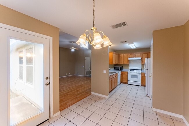 Building Photo - Modern Elegance Beckons: Unveil Your Dream Home in Kyle, TX!