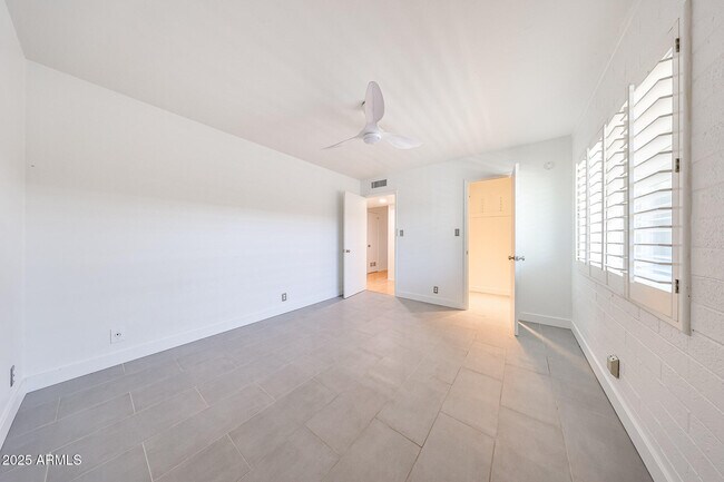 Building Photo - 6544 N 12th St