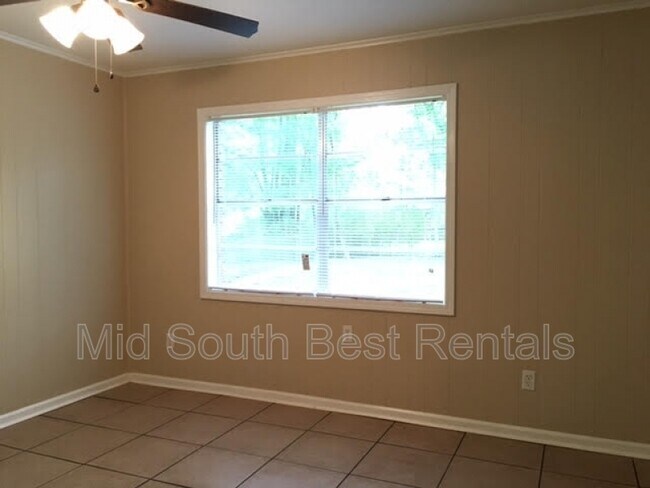 Building Photo - 3644 Tessland Rd