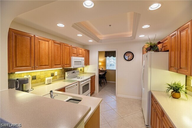 Building Photo - 7401 Bella Lago Dr
