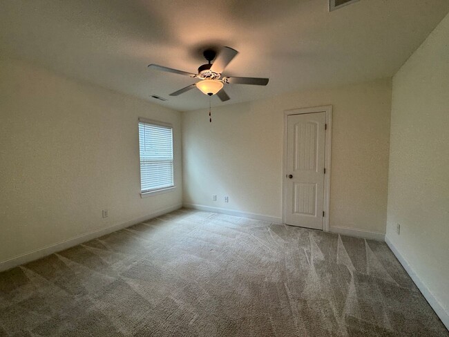 Building Photo - 5 Bedroom Home in Franklinton