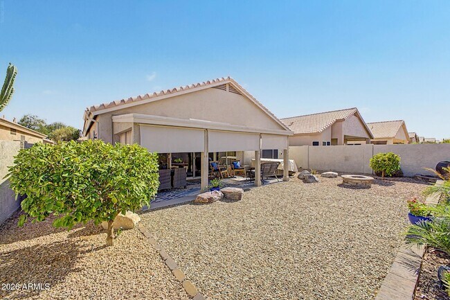 Building Photo - 9026 W Escuda Dr