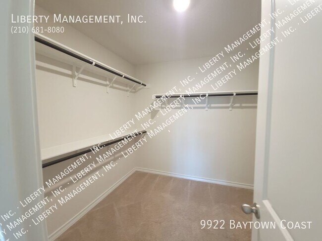 Building Photo - Charming One- Story Home On a GREENBELT LO...