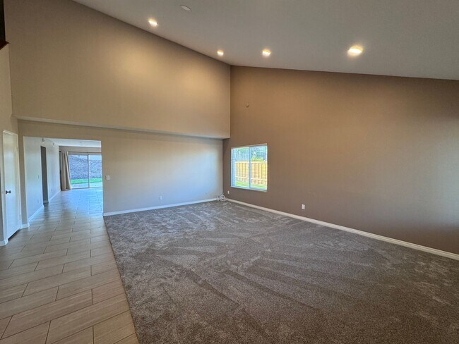 Building Photo - 17824 Cabela Dr
