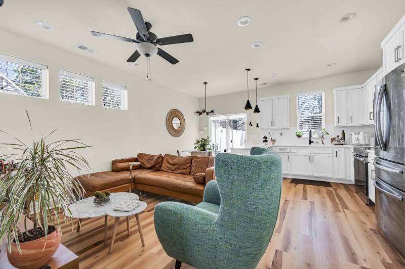 Building Photo - 540 Taffy Wy