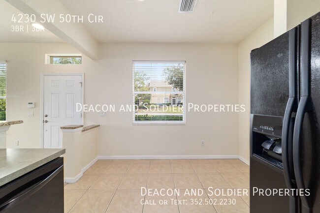 Building Photo - 4230 SW 50th Cir