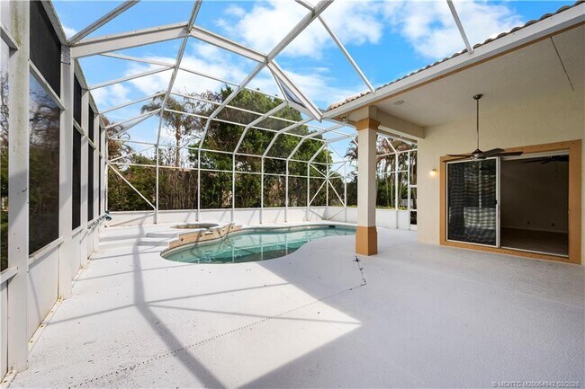 Building Photo - 2529 SW Park Meadows Trail