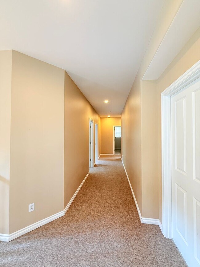 Building Photo - Spacious 4-Bedroom Home with Bonus Room, Trex Deck & Pergola in Prime Maple Valley