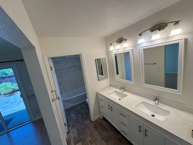 Building Photo - Nor Cal Realty, Inc. - 3 Bedroom 2  Bath w...