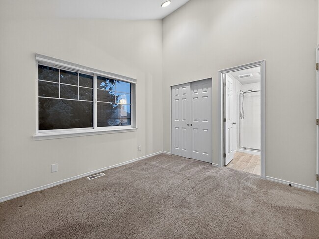 Building Photo - 4418 Corliss Ave N