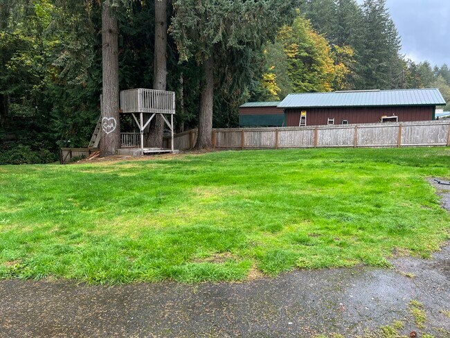 Building Photo - 2344 Northlake Way NW